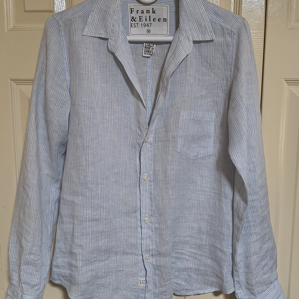 Frank & Eileen Light Blue Linen Shirt size med. No Flaws. $55!! SALE!!